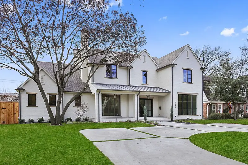 Craft Barnett custom home, photo 2